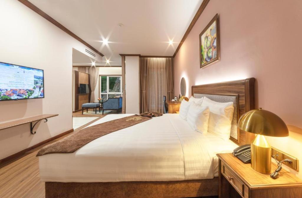 Marigold Hotel Dalat Exterior foto